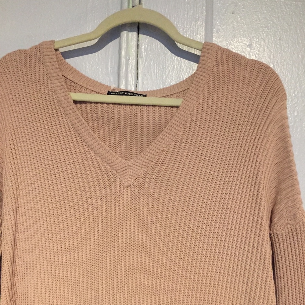 ♡ Brandy Melville Super Soft + Cozy Sweater ♡